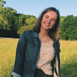 Meet your Posher, Abbi